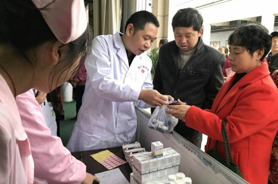 Ӫɽ�ؿ�չ2017���ƶ������м�����ѷ�ҩ����ҵ�Ʒ��