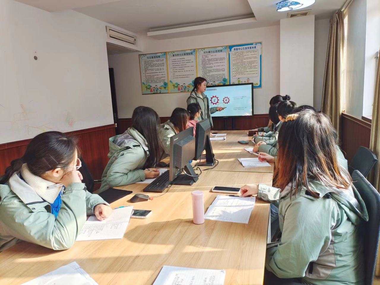 ˳����������չ������ȫ֪ʶ��ѵ������Ӧ����ɢ����