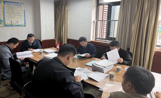 �в�����ʵ��չ�м���ͯ��������ҵ��淶��������������