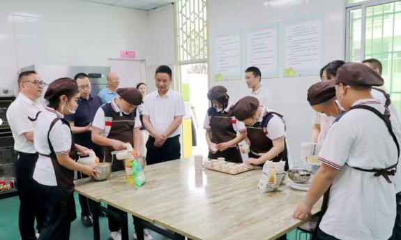 ������ί��ί��÷�����������в�������ָ��