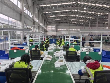 �������������вм��˾�ҵ������Ӫ