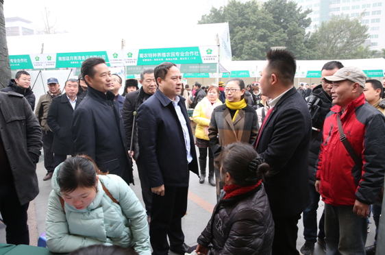 �ϳ��оٰ조ӭ�´����м��˾�ҵר����Ƹ��